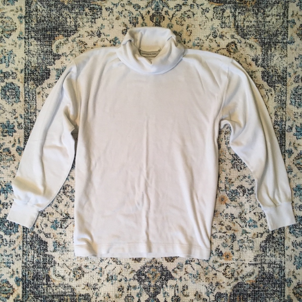 💝(3/25) White turtleneck